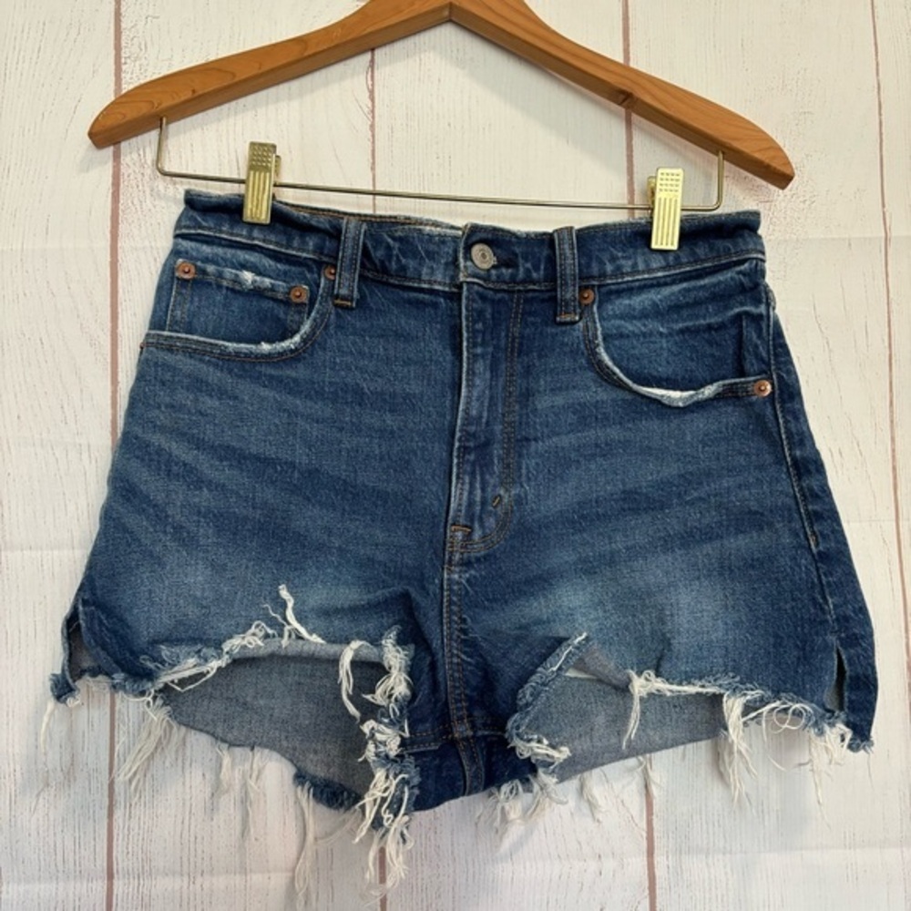 Abercrombie The Cutoff Short High Rise 2 inch